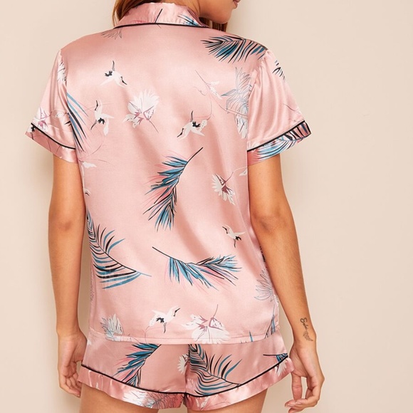 1 LEFT! Leaf Short-Sleeve Pajama Set w/ Shorts - Picture 2 of 3